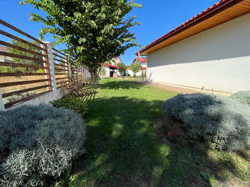 Comuna Berceni, 2 min Lidl vila individuala 6 camere
